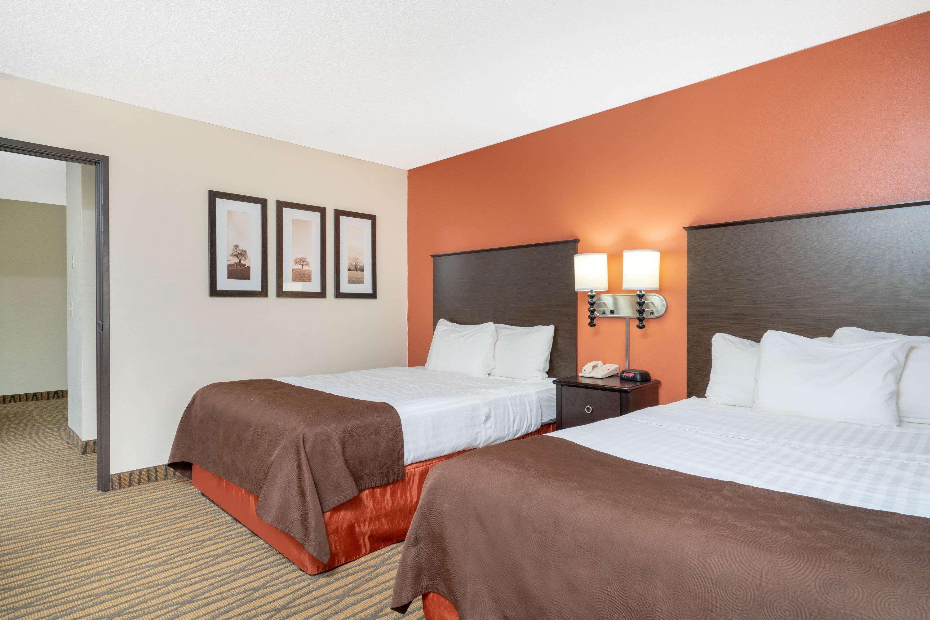 Americinn By Wyndham Rogers Ngoại thất bức ảnh