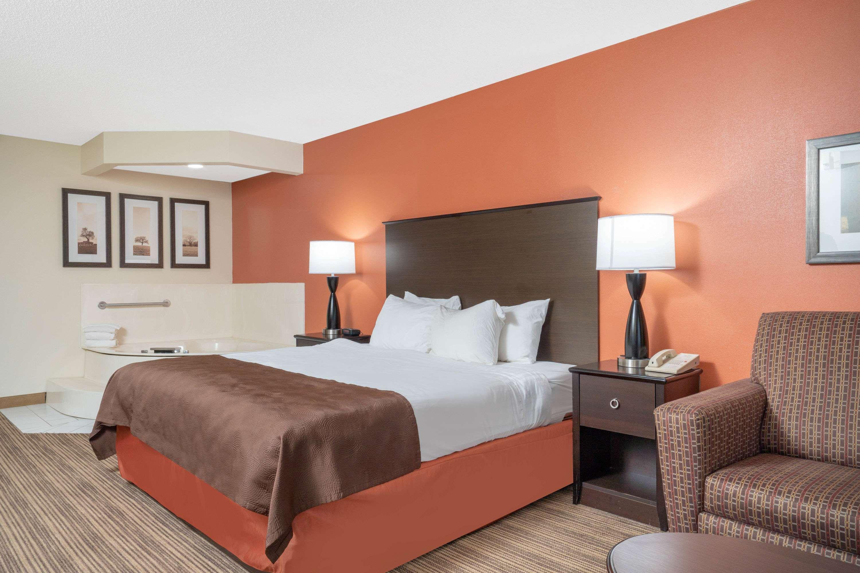 Americinn By Wyndham Rogers Ngoại thất bức ảnh